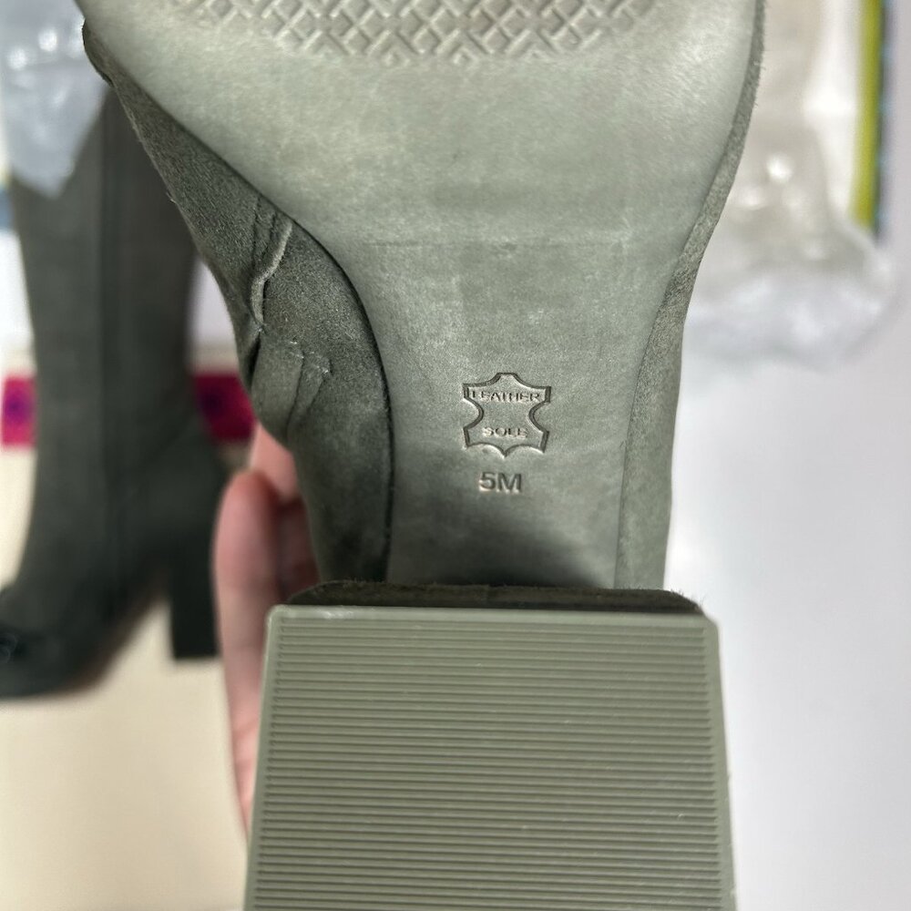 NEW W BOX TORY BURCH ADDISON 95mm LANCASTER SUEDE TALL BOOTS BOXWOOD Green Sz 5 - Picture 9 of 12